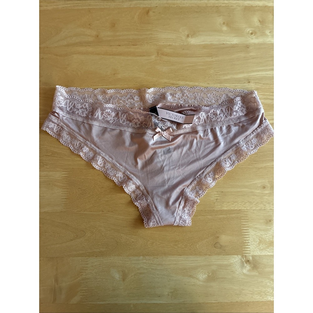 Victoria's Secret Lacey Thong NWT L  Beige